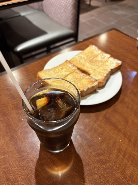 トーストとアイスコーヒー